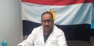 الدكتور محمد الديب