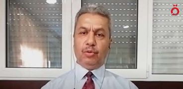 الدكتور عبد اللطيف الدرويش أستاذ الاقتصاد