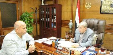 محافظ كفر الشيخ يناقش موقف تنفيذ مشروعات الخطة الاستثمارية الحالية