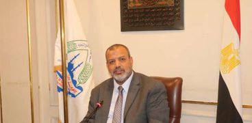 فوزي عبدالجليل رئيس شعبة الأدوات الصحية