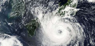 إعصار الصين كوينو يتوغل