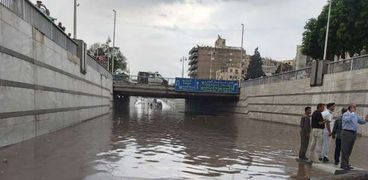 تراكمات لمياه الأمطار في شوارع القاهرة اليوم