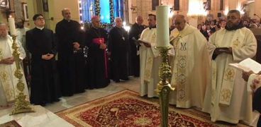 بالصور| "الكلدان الكاثوليك" تحتفل بـ"ظهور العذراء" في مصر الجديدة