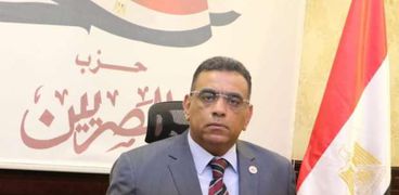 اللواء حسام بدر الدين مساعد رئيس حزب "المصريين"