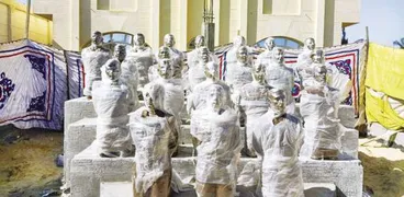 تماثيل شهداء 20 مصرياً فى مدخل كاتدرائية «شهداء الإيمان والوطن» بالمنيا