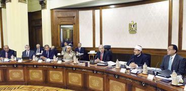 مجلس الوزراء خلال اجتماعه أمس