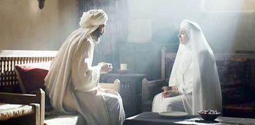 مشهد يجسد شخصية الإمام الشافعي مع «نفيسة العلم»