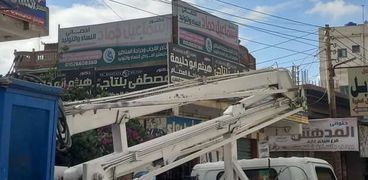 إزالة الإعلانات المخالفة خلال حملة بشوارع وميادين سيدي غازي