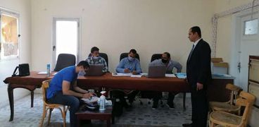 لجنة تلقى طلبات الترشح لانتخابات مجلس النواب بالبحر الأحمر