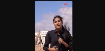 فيروز مكي موفدة قناة «القاهرة الإخبارية» إلى درنة
