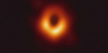 أول صورة لثقب أسود في التاريخ