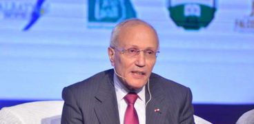 وزير الإنتاج الحربي محمد العصار