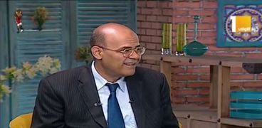الدكتور مجدي بدران، عضو الجمعية المصرية للحساسية والمناعة