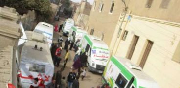 الكشف والعلاج على ١٤٣٠ مواطن في قافلة طبية مجانية بنزلة سعيد بني سويف