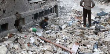 أحد المنازل التى دمرتها غارات طائرات النظام فى سوريا «أ.ف.ب»