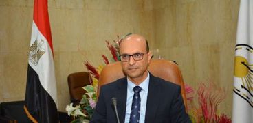 الدكتور أحمد المنشاوي القائم بعمل رئيس جامعة أسيوط