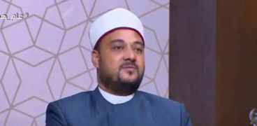 الدكتور أحمد نبوي، الأستاذ بجامعة الأزهر الشريف