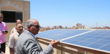 تحويل مبنى «تعليم بني سويف» للعمل باستخدام الطاقة الشمسية