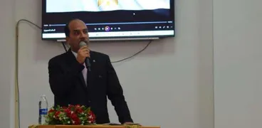 الدكتور حسن الدمرداش رئيس جامعة العريش