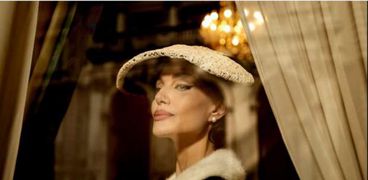 أنجلينا جولي في مشهد من فيلم «Maria»