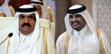 تميم ووالده أمير قطر السابق