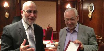 زعيم حركة النهضة التونسية الإخوانية مع مرشد الاخوان في مصر محمد بديع (أرشيفية)