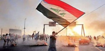محتجون يغلقون مبنى جامعة بابل في العراقية
