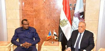 رئيس "العربية للتصنيع" يستقبل وزير الدفاع التشادي لبحث التعاون المشترك