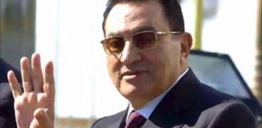 موقف أحرج فيه مبارك رئيس تركي: "عايزين الإخوان خدوهم"