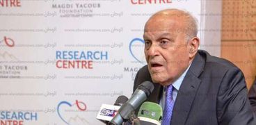 الدكتور مجدي يعقوب جراح القلب العالمي