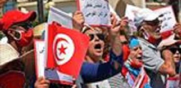 التونسيون تظاهروا ضد الغنوشى والإخوان بسبب سياساتهم الاستفزازية