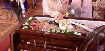 البابا يترأس صلوات جنازة الأنبا "صرابامون"