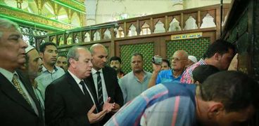 محافظ كفرالشيخ يؤدي صلاة الجمعة  بالمسجد الإبراهيمي