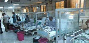رئيس مدينة الرياض يتفقد المستشفى المركزى