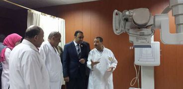 برلماني يتفقد قطاعات الصحية بمستشفى المحلة العام