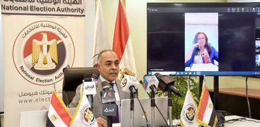 المستشار أحمد بندارى، المدير التنفيذى للهيئة الوطنية للانتخابات خلال مؤتمر أمس