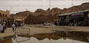 رئيس مدينة أسوان : إصلاح كسر خط للصرف الصحى بمنطقة انتظار مرسى معبد فيلة