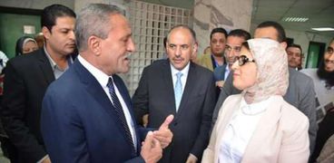 وزيرة الصحة خلال جولتها على مستشفيات بورسعيد والإسماعيلية ودمياط
