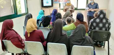 قوافل طبية تستهدف السيدات في المنيا