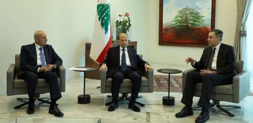 مصطفى أديب مع الرئيس اللبناني ميشال عون