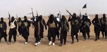 عناصر من تنظيم "داعش" الإرهابي في ليبيا