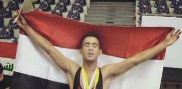 بطل غرب آسيا في المصارعة الحرة لـ"الوطن": تدربت تحت القصف لرفع علم اليمن