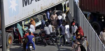 السلطات الباكستانية تقطع الطرق المؤدية إلى العاصمة