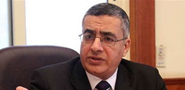 الدكتور علي حجازي رئيس هيئة التأمين الصحي