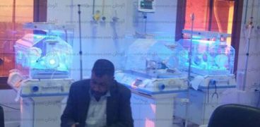 مدير الرعاية بالشرقية يتفقد حضانات مستشفى الحسينية المركزي