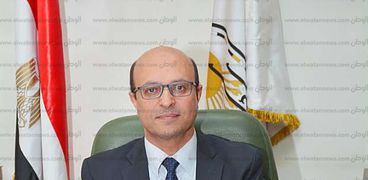 الدكتور أحمد المنشاوي نائب رئيس جامعة أسيوط لشئون الدراسات العليا والبحوث