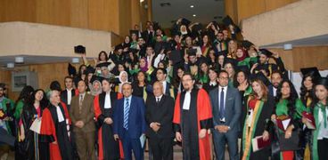"عين شمس" تحتفل بتخرج كلية الحقوق "الشعبة الفرنسية "