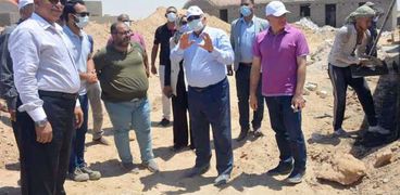 مسئولو محافظة الوادى الجديد يتفقدون قرى «بشائر الخير»