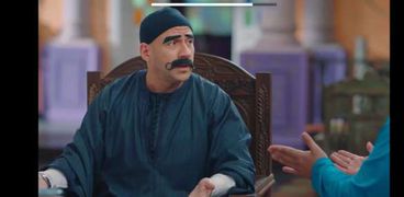 مشهد من مسلسل الكبير أوي 8