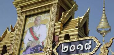 اعتقال معلم بتهمة إهانة الذات الملكية في كمبوديا إثر تعليق على فيسبوك
